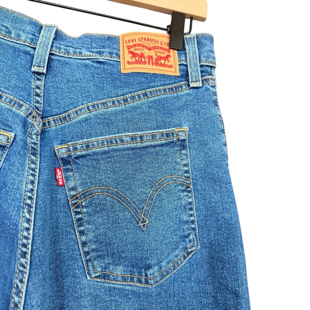 Levi’s Ribcage Straight Ankle Jeans - Picture 10 of 12